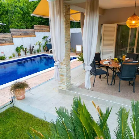 Zen House * Žrnovnica