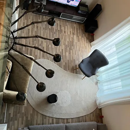 Zen House Zrnovnica