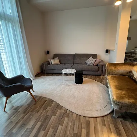 Zen House Vila Zrnovnica