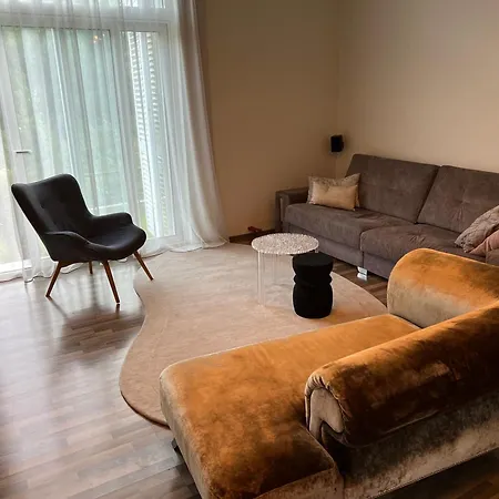 Zen House Vila Zrnovnica